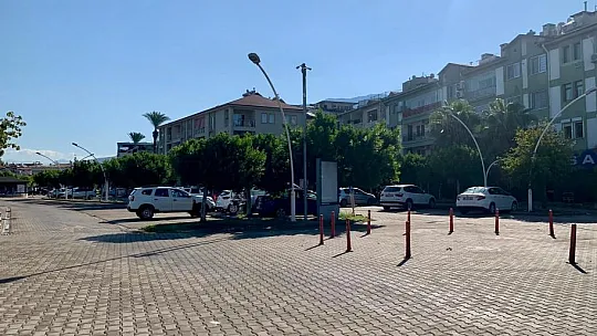 Şiddetli Yağmur Sonrası Belediye'den Hummalı Temizlik Çalışması 