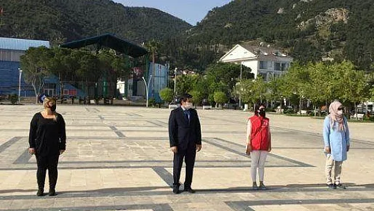 Gençlik Haftası Kutlamaları Sosyal Mesafeyle Başladı