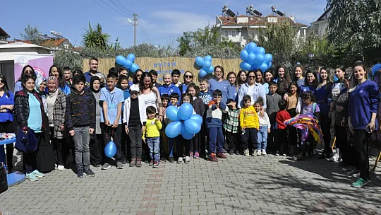 NURSEL ÖZDEMİR EĞİTİM KURUMUNDA 'OTİZM FARKINDALIK GÜNÜ' ETKİNLİĞİ DÜZENLENDİ SALİH DÜNDAR, 'OTİZMİN TEK TEDAVİSİ EĞİTİMDİR'
