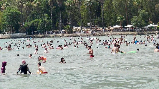 4 bin nüfuslu mahallenin nüfusu 150 bine çıktı