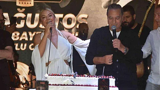 4 YIL ARADAN SONRA BODRUM'A SAHNE İÇİN GELDİ