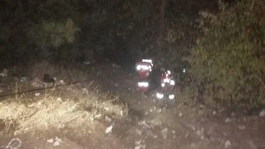 40 metrelik uçurumdan 3 saatte kurtarıldılar