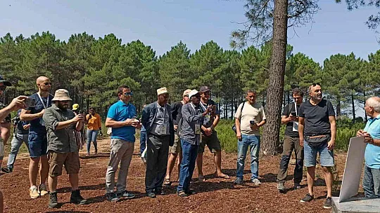 400 YABANCI KONUĞA YERLİ ARI IRK VE EKOTİPLER TANITILDI
