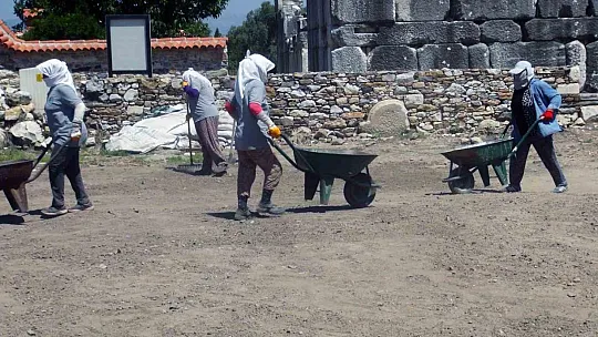 45 derece sıcakta tarihe dokunuş