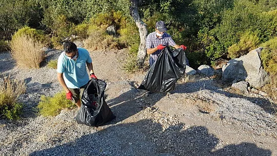 Kayaköy'de Çevre Temizliği Yaptılar