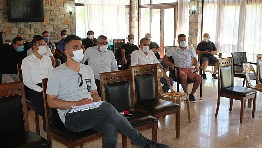 Akmaz Plajı Bartu Turizm de kaldı