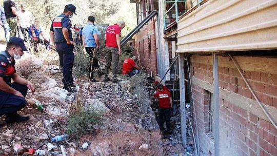 50 kişilik ekip Koran'ın bedeninin kayıp parçalarını aradı