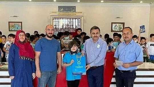 11 Yaşında Hafızlığını Tamamladı