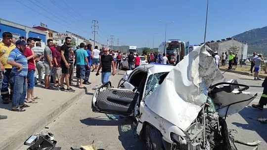 Çevre yolunda feci kaza 1 ölü 5 yaralı