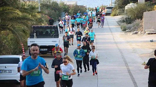 600 sporcu Bodrum'da ter döktü