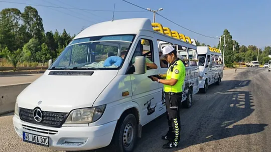 Trafik Polislerinden Safari Araç Denetimleri Devam Ediyor