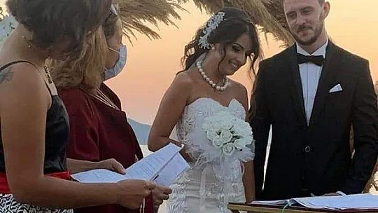 TÜRK KIZINA İNGİLİZ DAMAT