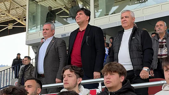 FETHİYESPOR TARAFTARI DEPREMZEDE ÇOCUKLARI UNUTMADI 