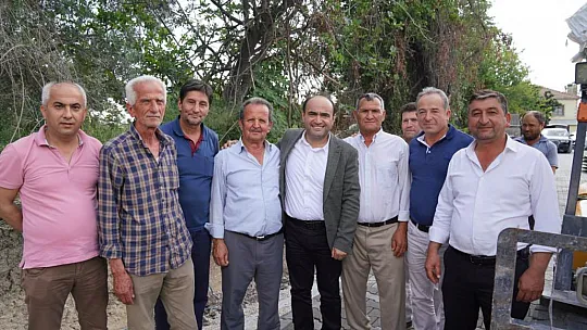 Başkan Akdenizli, Kilit Parke Taşı Döşeme Çalışmalarını İnceledi