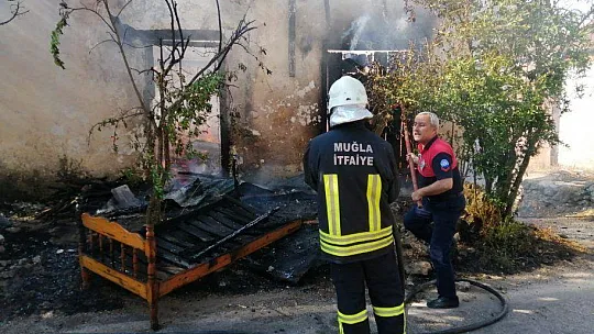 Kayaköy'deki Yangın Korkuttu