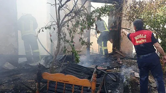 Kayaköy'deki Yangın Korkuttu