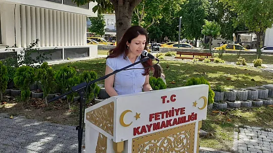Kutlama Programı Çelenk Töreni İle Başladı