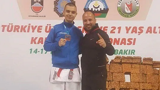 Fethiyeli karateci Türkiye şampiyonu oldu