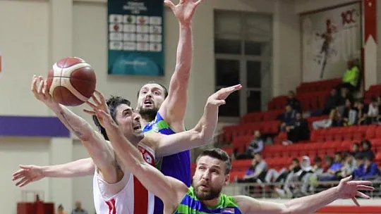 Lokman Hekim Fethiye Belediyespor, zirveyi bırakmıyor 60-69