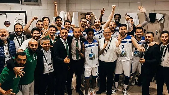 Lokman Hekim Fethiye Belediyespor taraftar desteği ile coştu 72-63