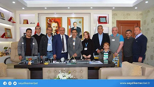 Başkan Otgöz'den Engelli Personele Hediye