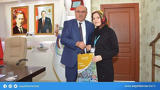 Başkan Otgöz'den Engelli Personele Hediye