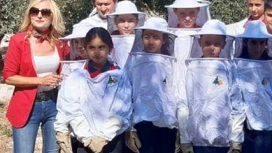 Fethiye İlçe Tarım Müdürlüğü Dünya Arı Gününü Kutladı