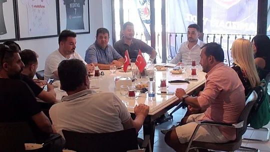 Fethiye Beşiktaş Taraftarlar Derneği yönetim kurulu üyeleri ile bir araya geldi