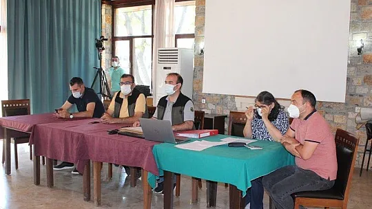 Akmaz Plajı Bartu Turizm de kaldı