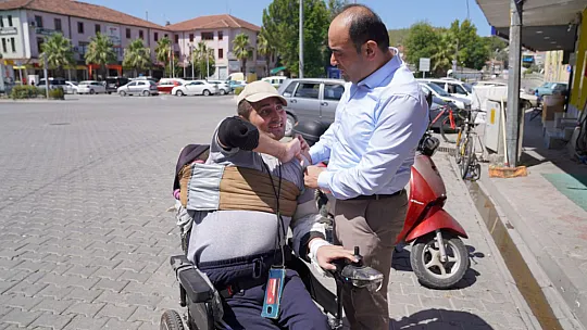 Başkan Akdenizli, Esnafları Ziyaret Etti