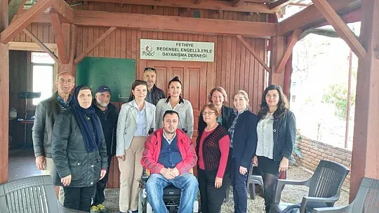Engelli derneklerini ziyaret ettiler