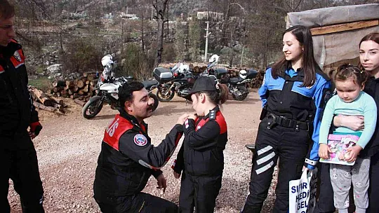 9 yaşındaki Yağmur'un polis olma hayalini gerçekleştirdiler