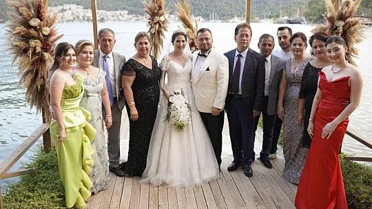 Mine Soydemir ile Mustafa Amaç rüya gibi bir düğünle dünya evine girdi