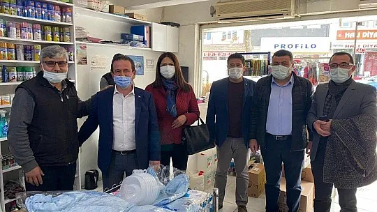 AK Parti'den komşu esnaflara ziyaret