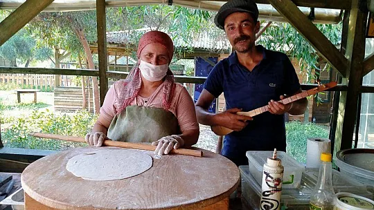 KARADERE PLAJI'NA GELENLERE, CURALI SÜRPRİZ