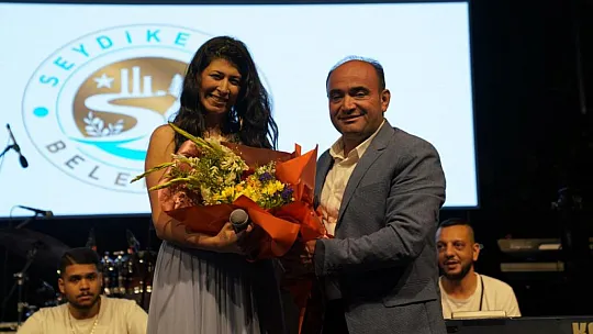 Rafet El Roman Sevgisi Seki Çayırına Sığmadı