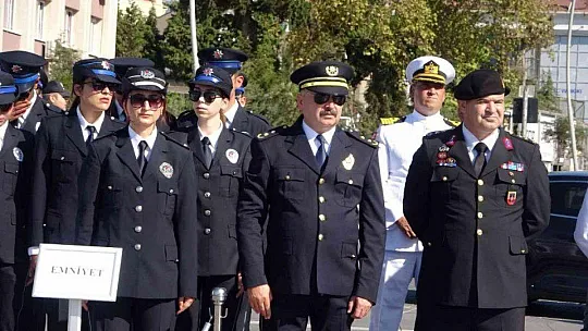 MARMARİS'TE GAZİLER TÖREN İLE ANILDI