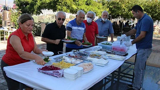 Fethiye Gazeteciler Derneği Kahvaltıda Buluştu