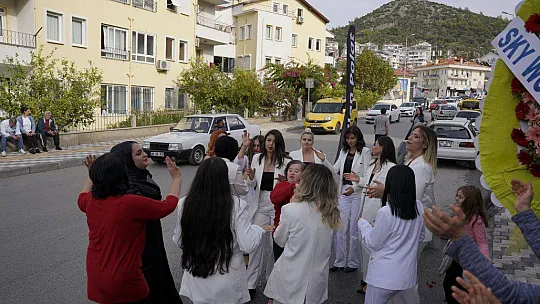 DÜNYA MARKASI DİLAN POLAT FETHİYE'DE AÇILDI
