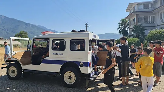 Fethiye Trafik Polisinden Kur'an Kursu Öğrencilerine Trafik Eğitimi