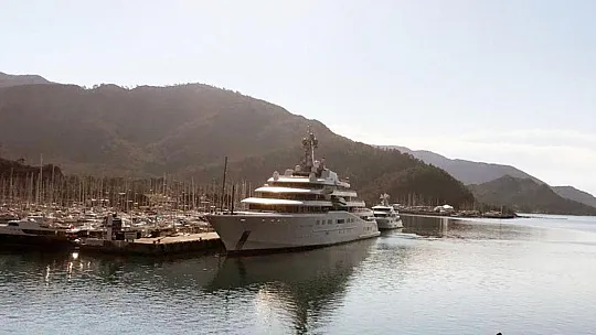 Abramovic'in lüks yatı Eclipse Marmaris'ten ayrıldı