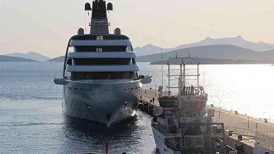 Abromoviç'in milyon dolarlık yatı Bodrum'a demirledi