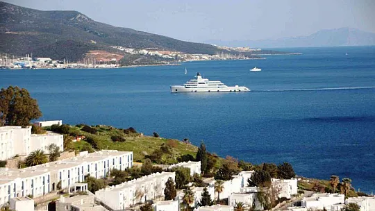 Abromoviç'in milyon dolarlık yatı Bodrum'a demirledi