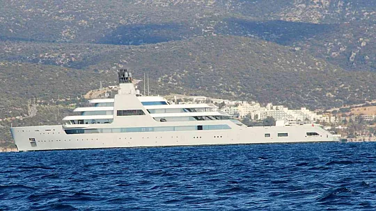 Abromoviç'in milyon dolarlık yatı Bodrum'a demirledi