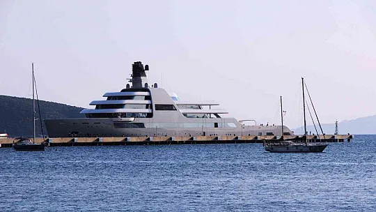 Abromoviç'in milyon dolarlık yatı Bodrum'a demirledi