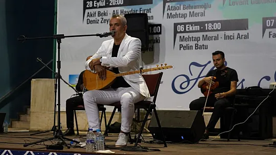 Barış İnce ve Latife Tekin, Fethiye'de buluştu