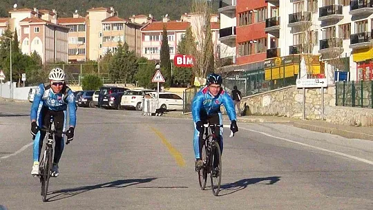 Ağız ve diş sağlığına dikkat çekmek için 850 km pedal çevirecekler