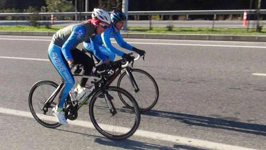 Ağız ve diş sağlığına dikkat çekmek için 850 km pedal çevirecekler
