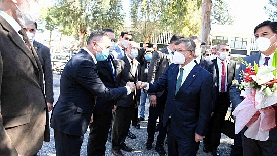 Davutoğlu Başkan Karaca'yı ziyaret etti