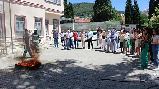 Muğla İl Müdürlüğü personellerine yangın eğitimi verdi